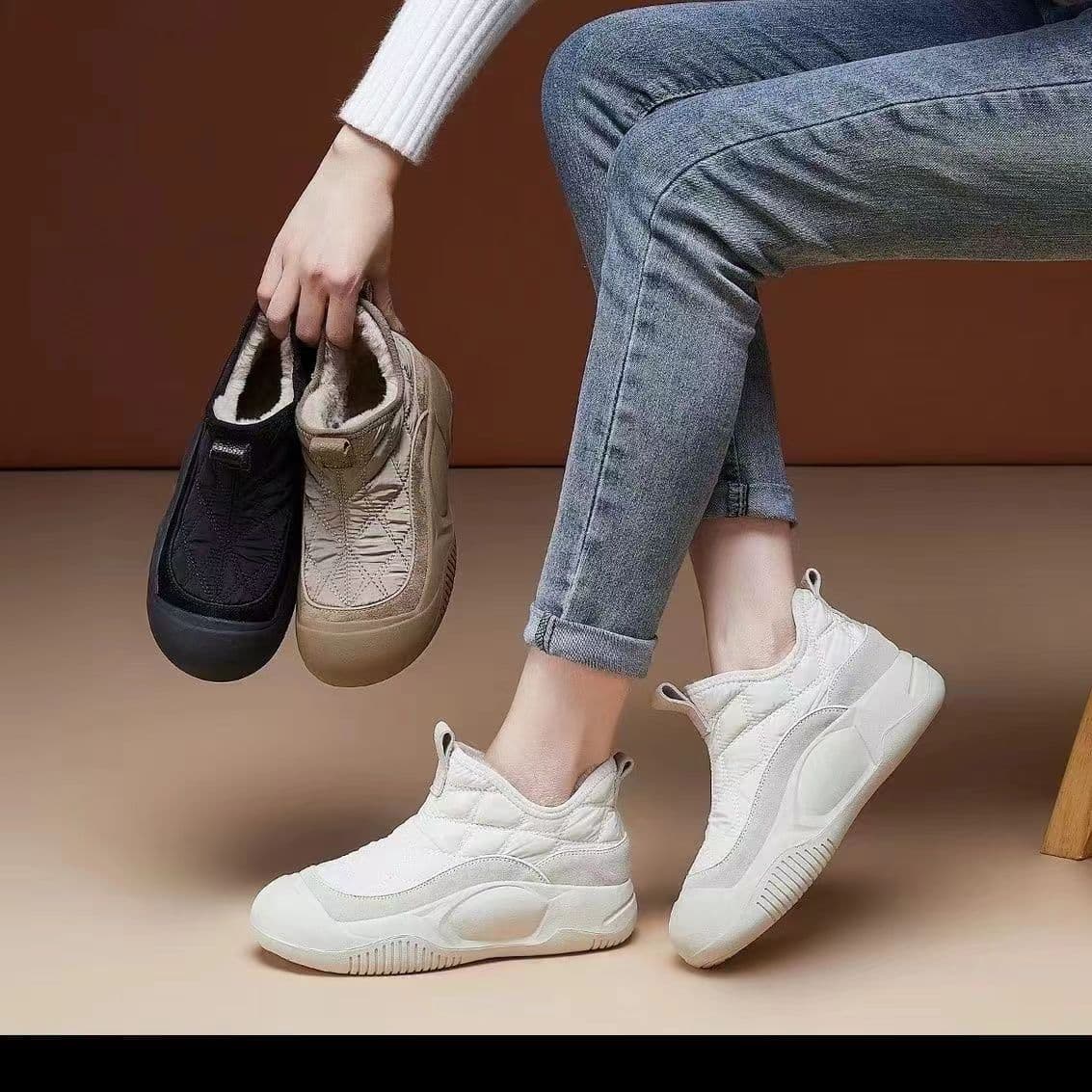 Short Snow Boots for Women 2026 New Winter Korean Fashion Fleece-Lined Warm Boots Thick Sole Cotton Shoes Mom Work Shoes