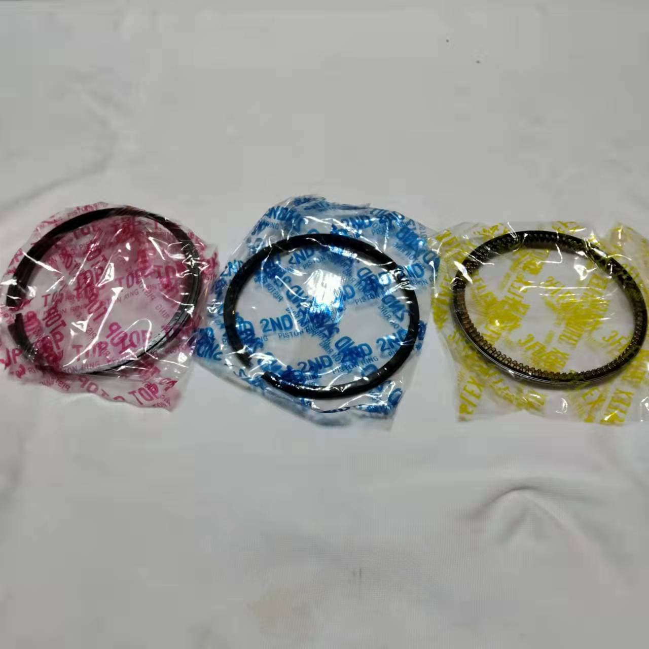 2RZ 3RZ Piston Ring Compatible with Toyota 2RZ 3RZ Engine Piston Ring 13011-75030 35952