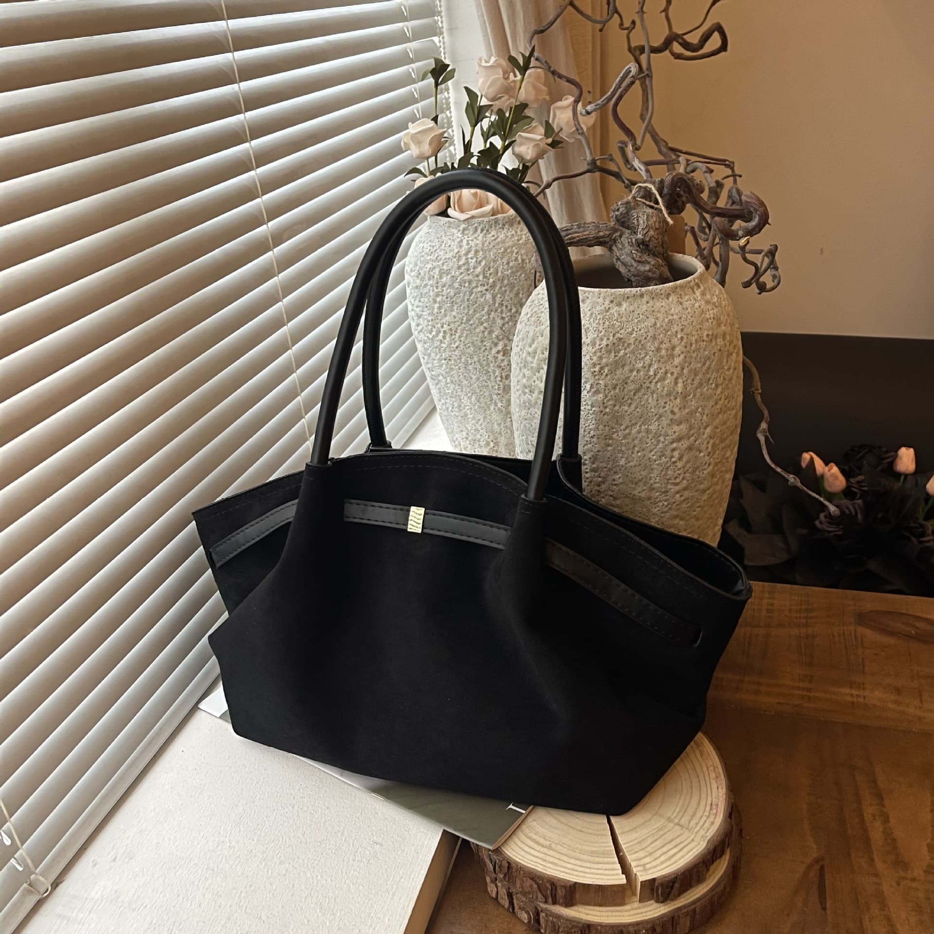 Cross-border large capacity tote bag, women's new autumn winter high-end commuter bag, shoulder bag vintage