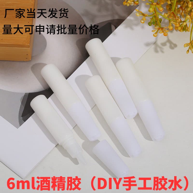 Factory Direct Supply Student DIY Handcraft White Latex Glue with Inner Stopper, 6ml Small Bottle for Woodworking, 6g White Glue