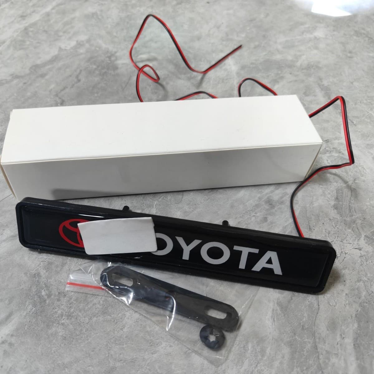 Universal Car Badge Illuminated Grille Light LED Daytime Running Light Decoration Emblem Light for Vehicle Modification