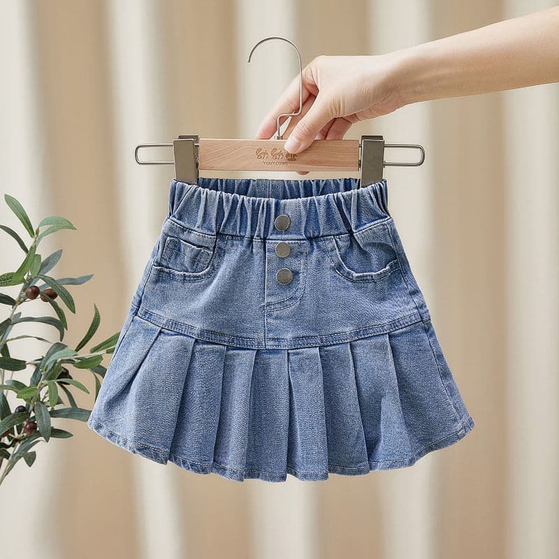 Girls' denim midi skirt, new summer style for 2025, pleated skirt for toddlers, perfect for summer wear, versatile short skirt for baby girls.