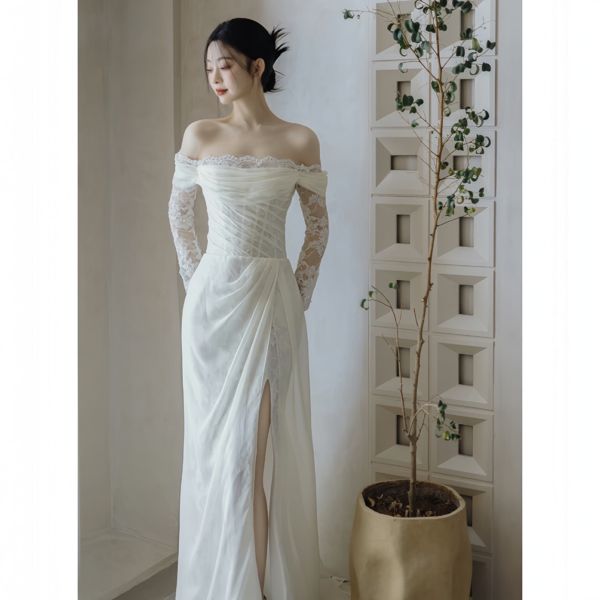 Strapless Light Wedding Dress French Style Slimming Fishtail Small Train Lace Simple Korean Bride Wedding Entrance Reception Gown
