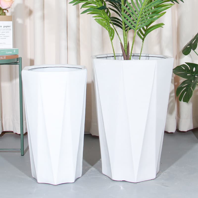 Large, tall, minimalist ceramic flower pot for money trees and bird of paradise; large diameter, suitable for living room and home use, floor-standing.