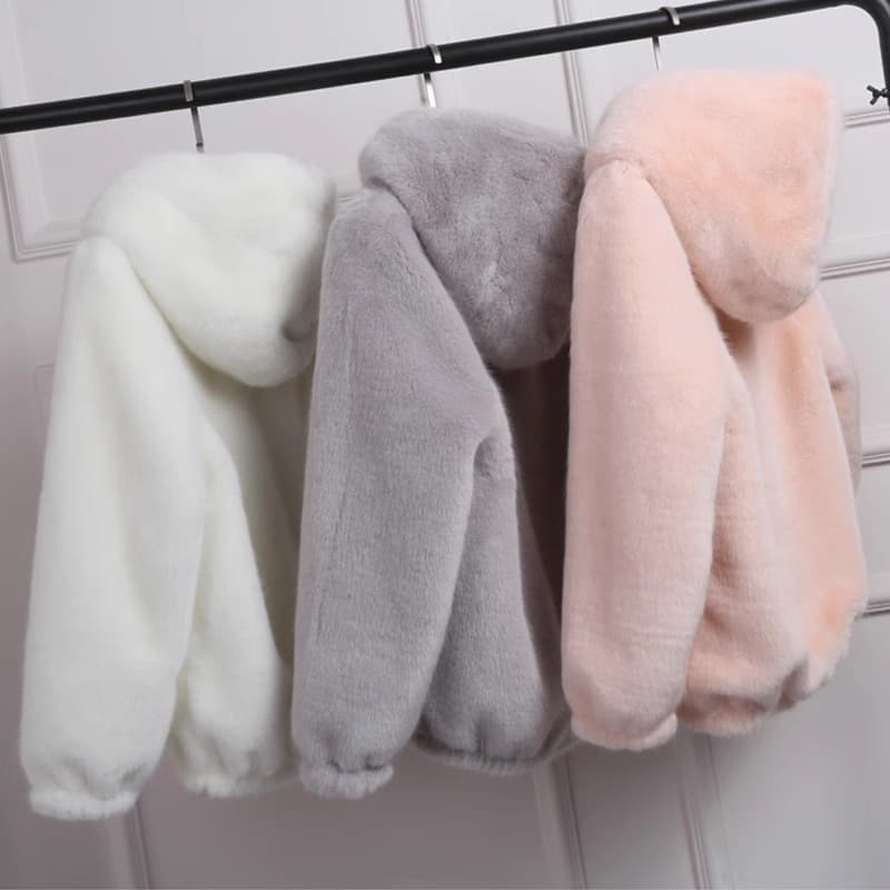 Warm Quilted Puffer Jacket for Petite Women 2024 Fall/Winter Reversible Fuzzy Hoodie Fleece Coat Short Style