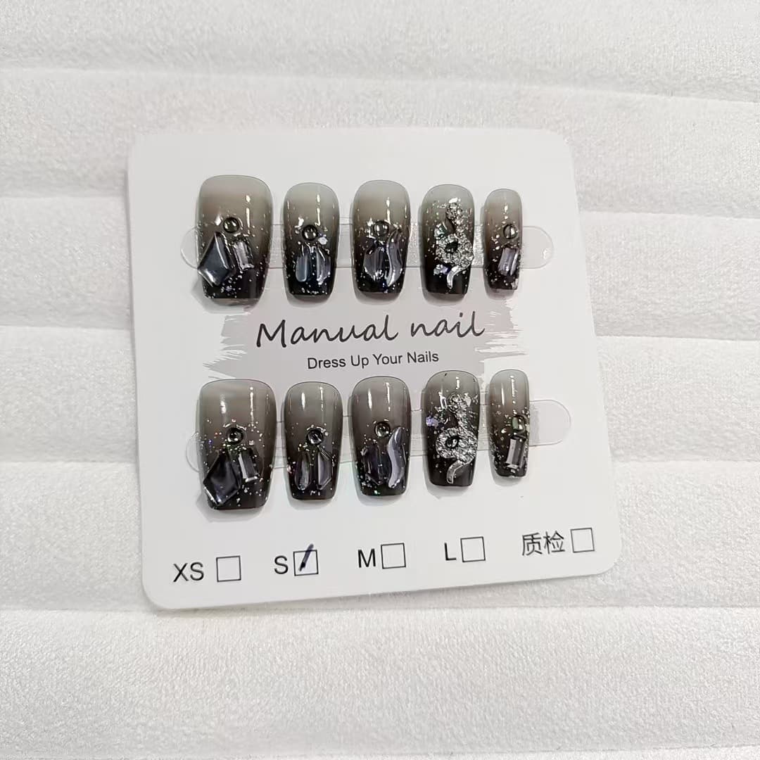 Clearance Collection of 10 Fashionable and Elegant Nail Stickers That Brighten Skin Tone, Luxurious and Suitable for Students, Daily Use, Gentle and Girly Style