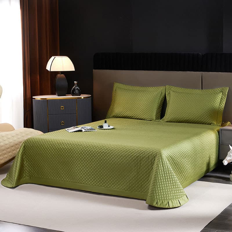 European Style Solid Color Pure Cotton Bed Cover Three-Piece Set, All-Season Anti-Slip Thickened Fitted Sheet, Quilted Dust-Proof Bedspread+
