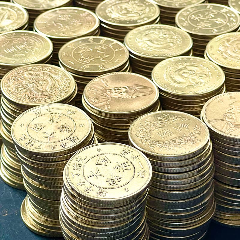 Original luster one yuan brass coin, high-quality brass, bulk discounts, variety available, styles shipped randomly