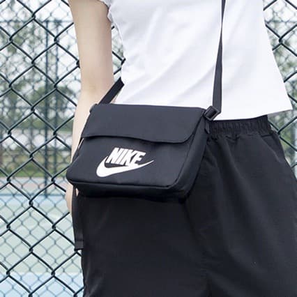 NIKE Unisex Sports Casual Bag Fishing Bag Versatile Single Shoulder Utility Style Fashion Crossbody Bag CW9300