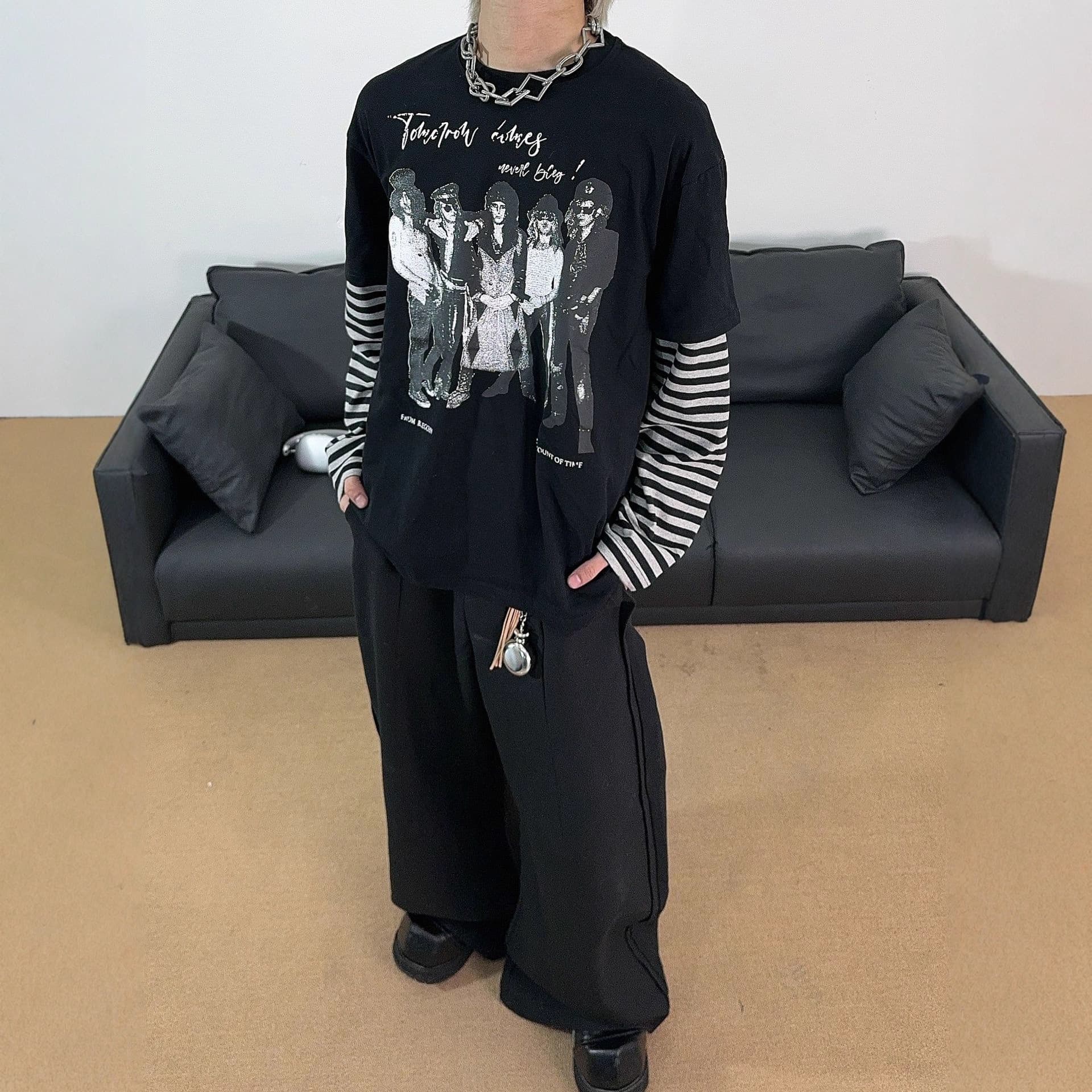 American Dark Style High-Street Rock Character Print Faux Two-Layer Striped Long-Sleeve T-Shirt for Men and Women Loose Fit Top Ins