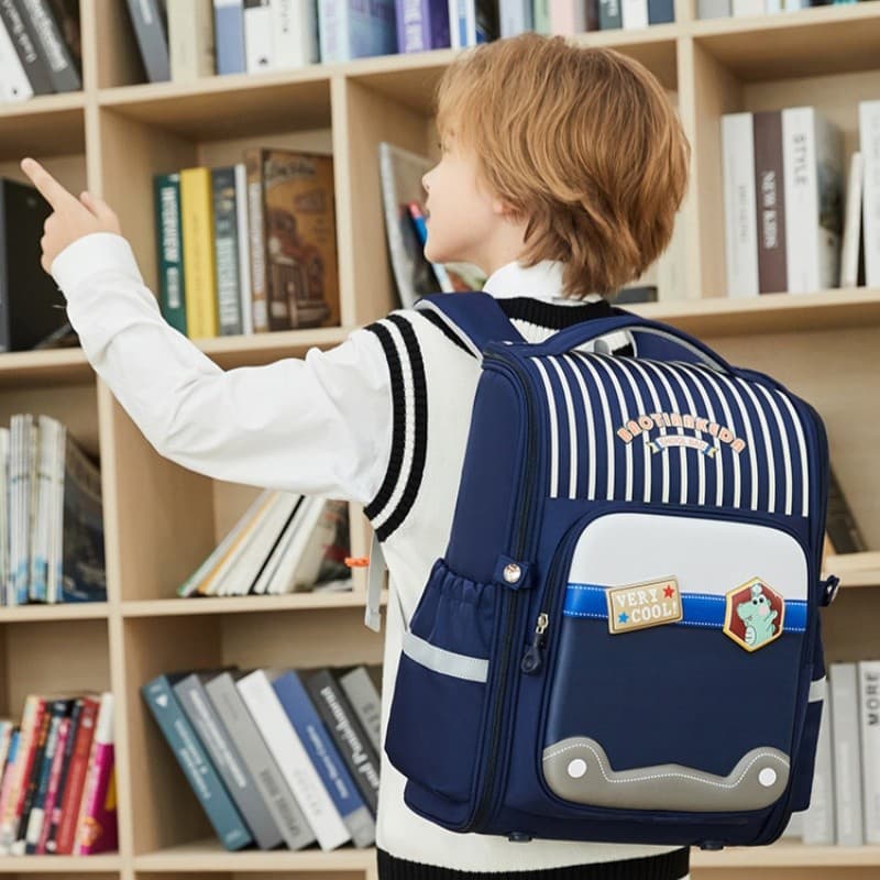 26-year cross-border new primary school student space school bag 2-6th grade lightweight backpack waterproof and burden-reducing children's school bag