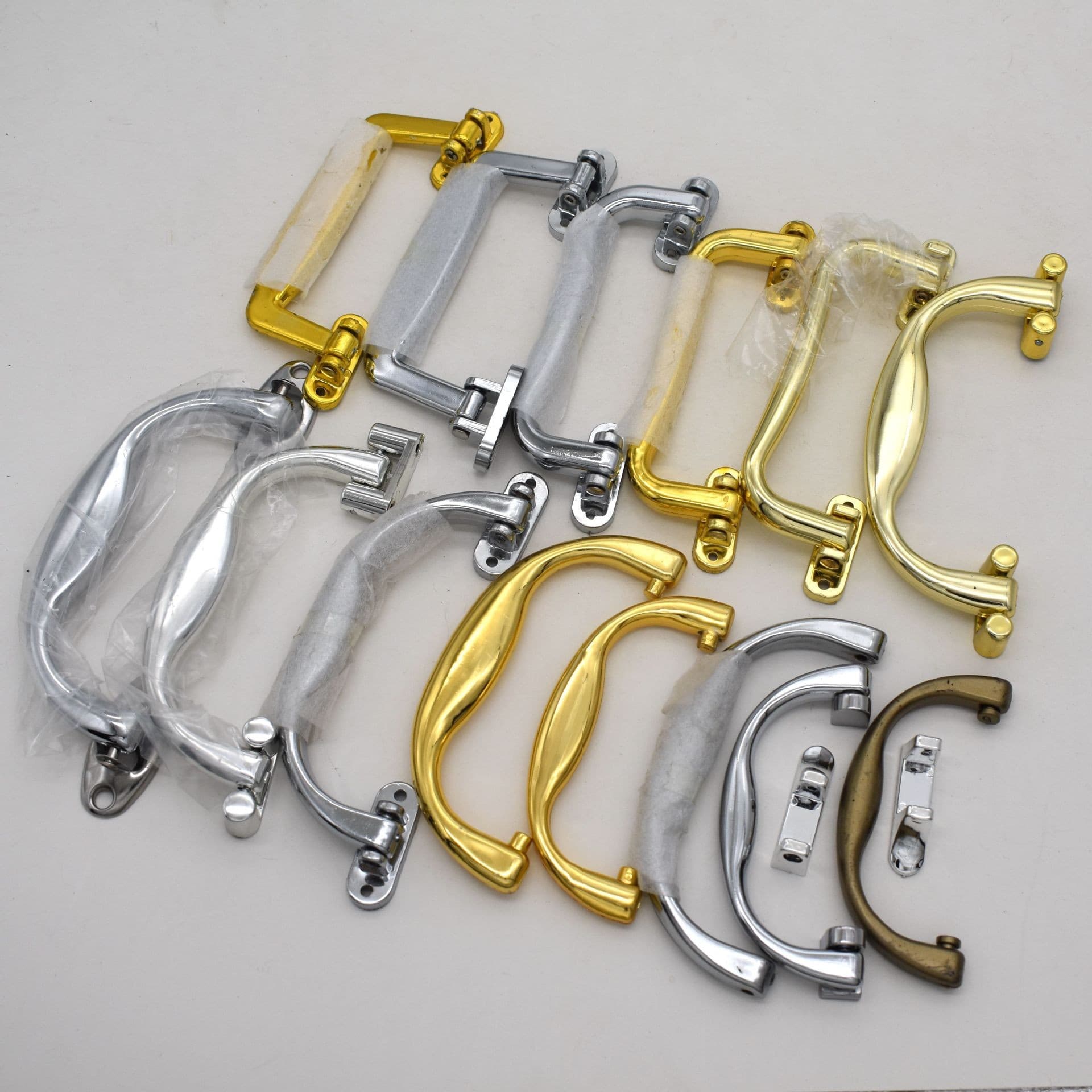 In stock: plastic electroplated handles, paper boxes, silver handles, gift packaging boxes, high-quality square handles, Dagang handles.