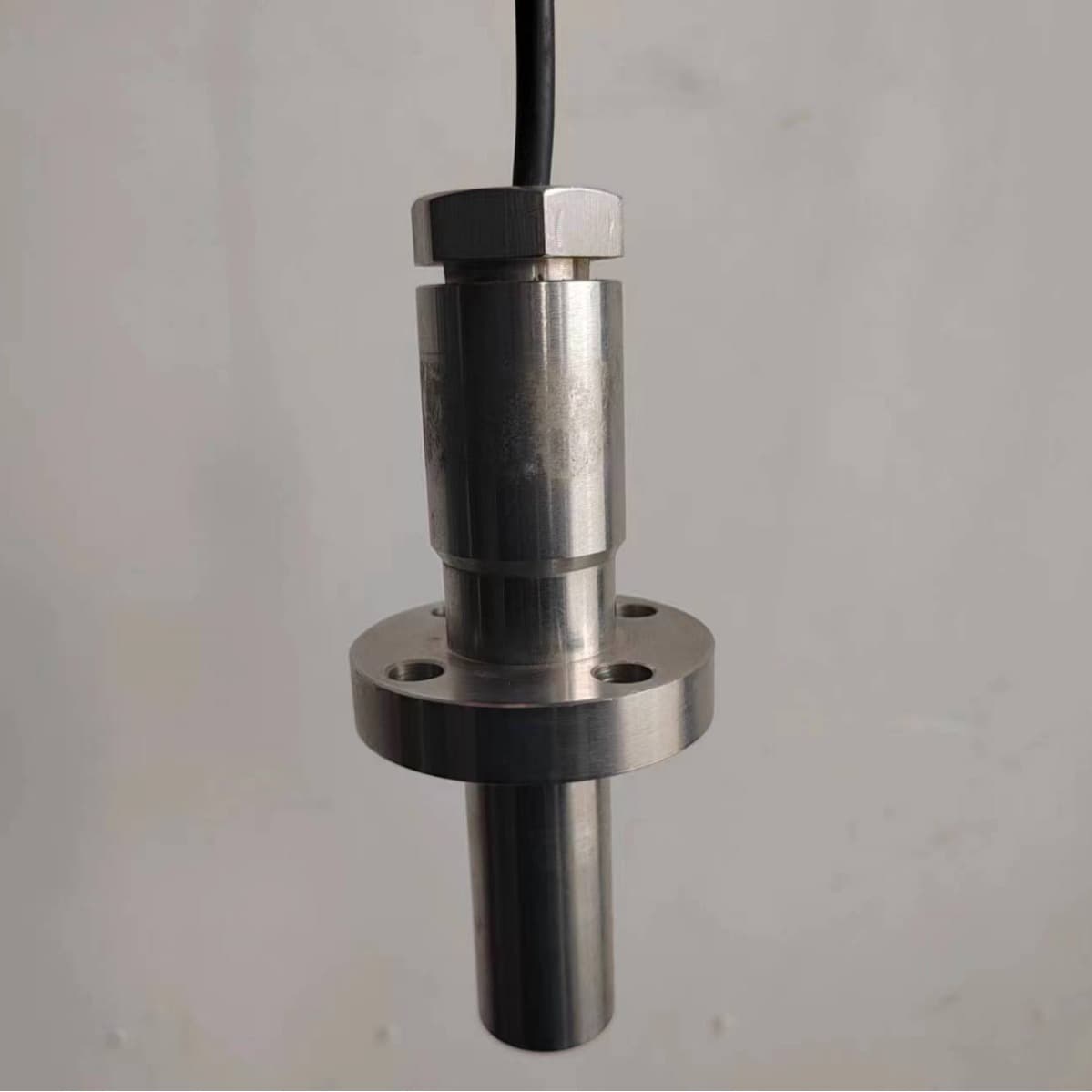 Underwater ultrasonic sensor, ultrasonic transducer