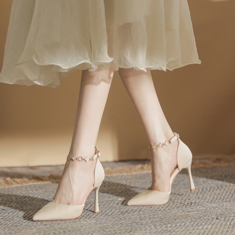 9777-3 Temperament Goddess Simple Chain High-heeled Shoes Pointed Thin-heeled Fairy Sandals Hollow Shoes with Single Shoes for Women