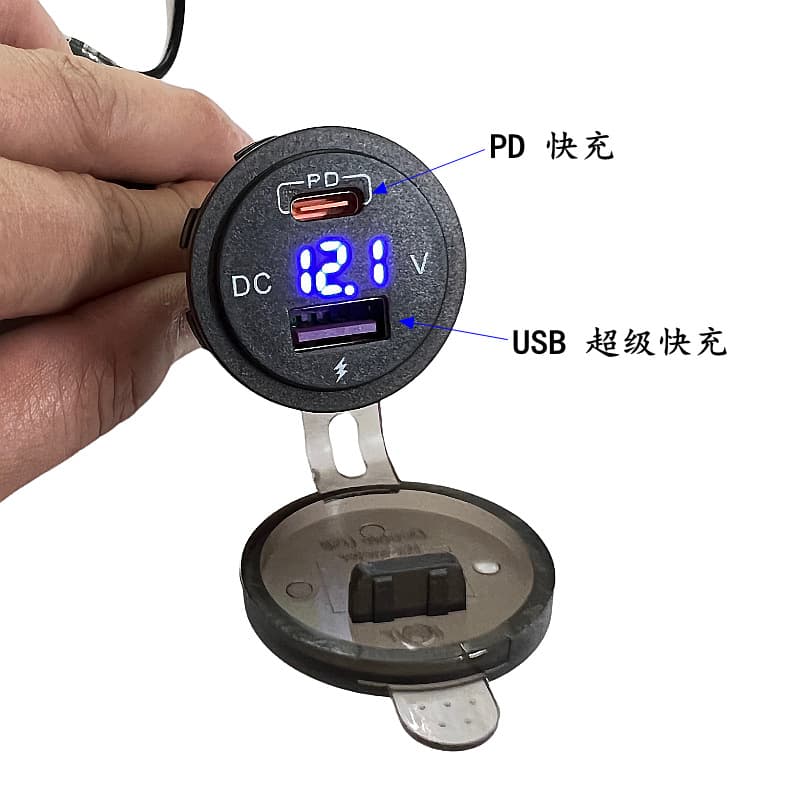 New supply of car modified voltage display USB charger typec+QC3.0 car mobile phone fast charging