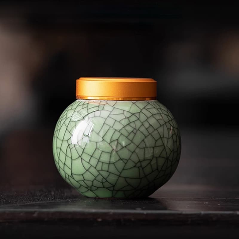 Small Chinese medicine jar, medicinal material jar, storage bottle, dendrobium powder bottle, sealed round jar, celadon Ge Kiln tea jar
