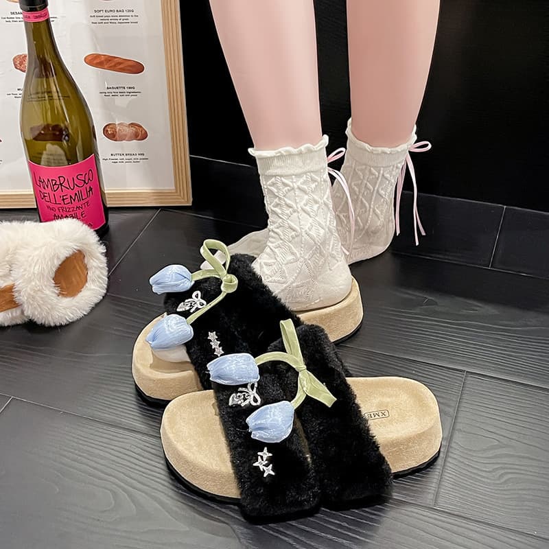2025 Autumn Winter New Thick Sole Fuzzy Slippers for Women, Height-Increasing Outdoor, Floral Pattern One-Band, Internet Celebrity Home