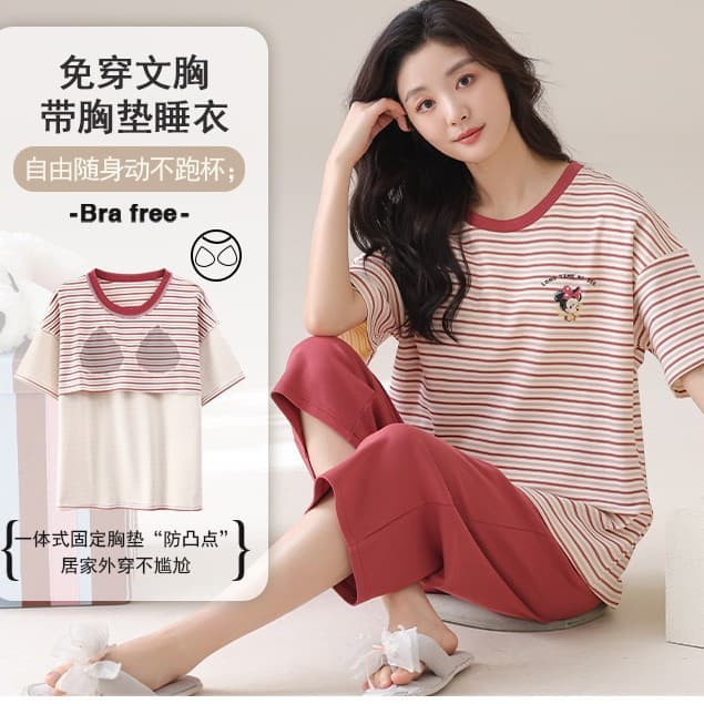 Women's Summer Cotton Short-Sleeve Pajama Set with Built-in Bra, 3/4-Length Pants, Striped Loungewear, Suitable for Outdoor Wear
