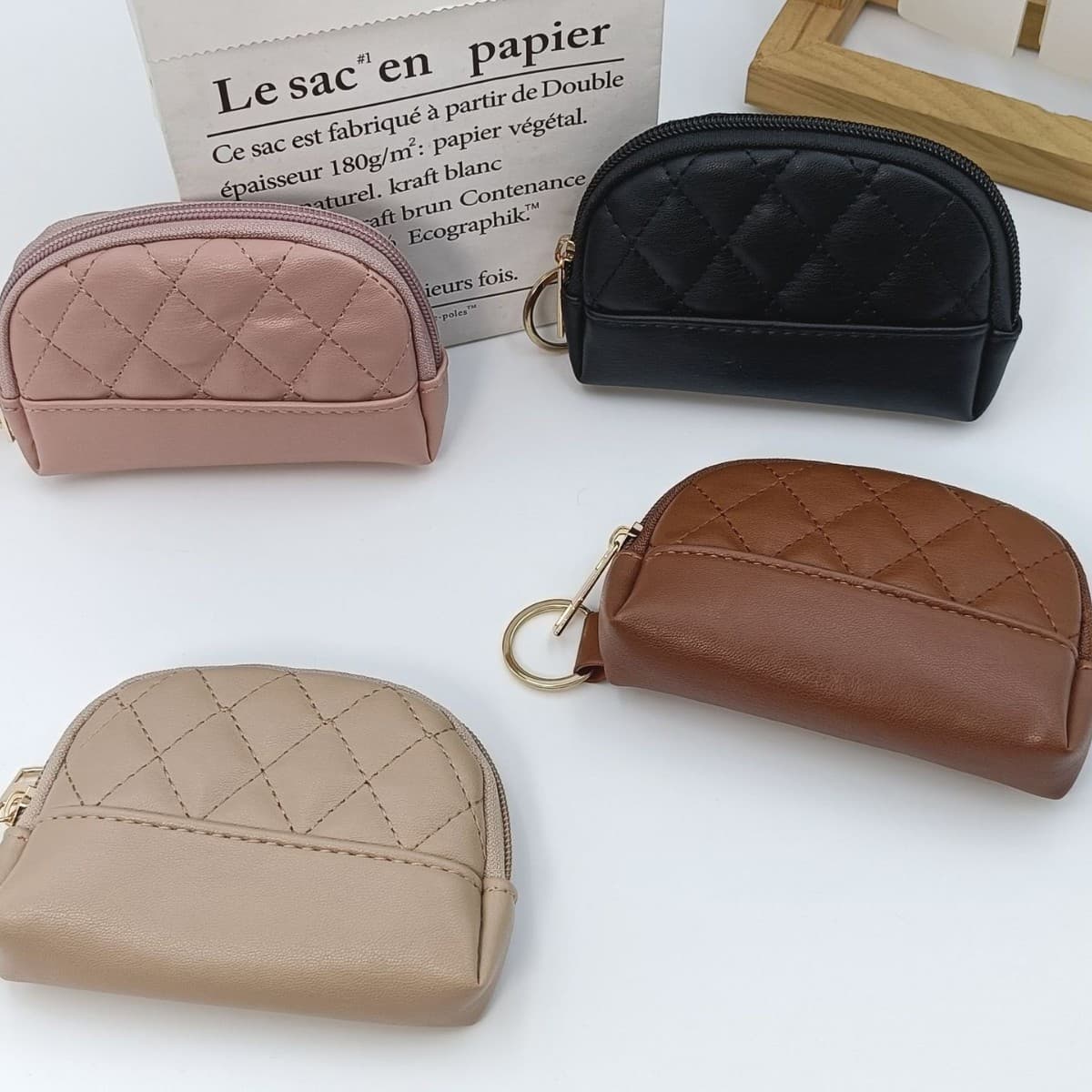 Shell-Shaped Women's Quilted Genuine Leather Zipper Coin Purse Clutch Coin Pouch Bag