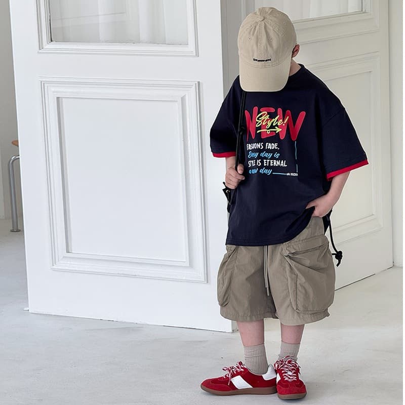 Boys Summer Short Sleeve T-Shirt Set 2026 New Style, Kids Summer Shorts Two-Piece Big Kids Cool Trendy