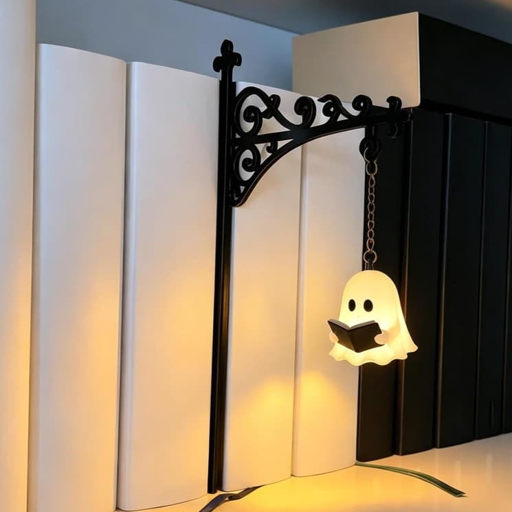 Cross-border Amazon new product Cute Halloween Bedroom Decor ghost reading night light ornaments