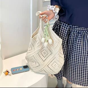 Vintage Handmade New Hollow Knit Large Capacity Beach Vacation Shoulder Woven Versatile Bag Commuter Tote