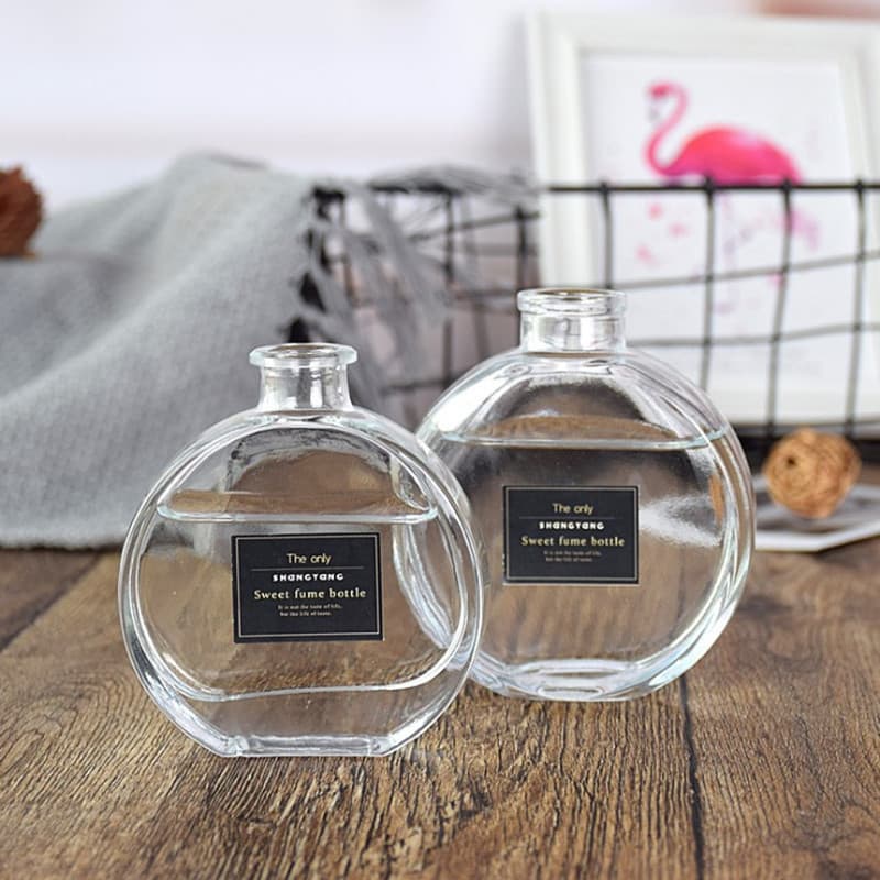 Foreign trade flat round aromatherapy bottle empty bottle manufacturer direct sales ins simple aromatherapy glass bottle empty bottle household essential oil diffuser