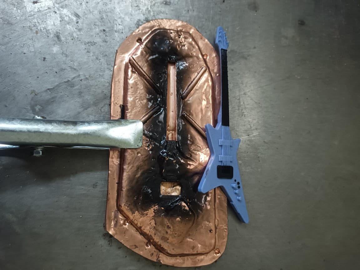 Dongguan factory specializes in manufacturing various spray painting copper molds, paint spray copper molds, toy hardware, and electronics.