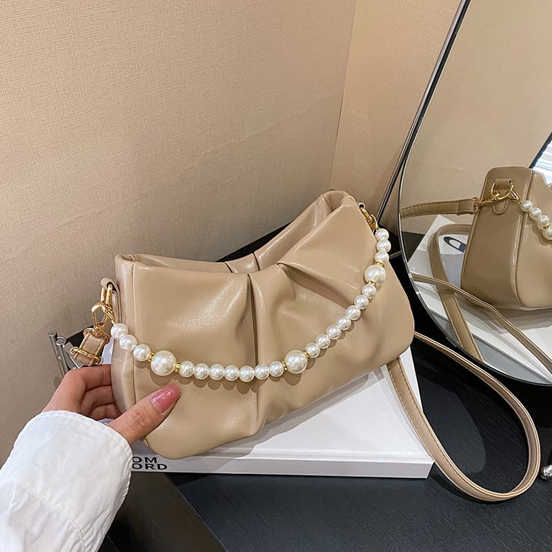 Sweet Style Bag Women's 2024 Solid Color High-grade Underarm Bag Pleated Cloud Bag Pearl Chain Single Shoulder Crossbody Bag