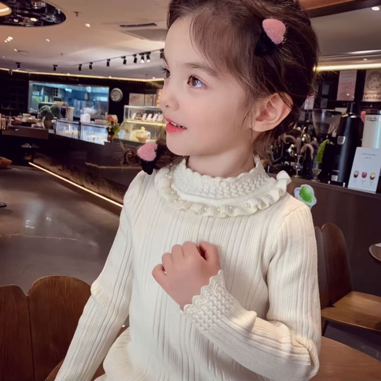 Girls' Autumn/Winter Hot Selling Lace Collar Knitted Base Sweater - Stylish, Cute, and Versatile Knitted Base Top