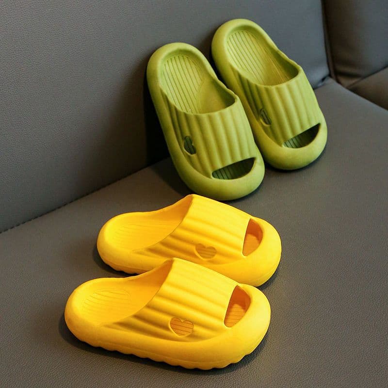 Trendy Kids Summer Slippers, Anti-Slip Indoor Home Slippers for Boys and Girls, Odor-Resistant for Toddlers and Children