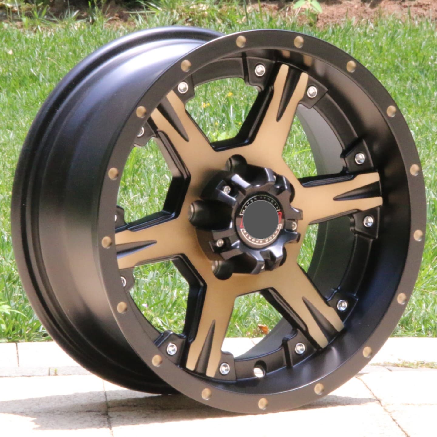 Fits Feiteng Dafa Terios Xiao Qienuo Beiqi 213 Zhongtai Delica Lingzhi 15-inch Off-Road Wheel Hub