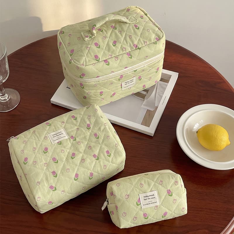 2026 new style fresh pastoral style tulip floral cosmetic bag three-piece set large capacity portable travel storage bag