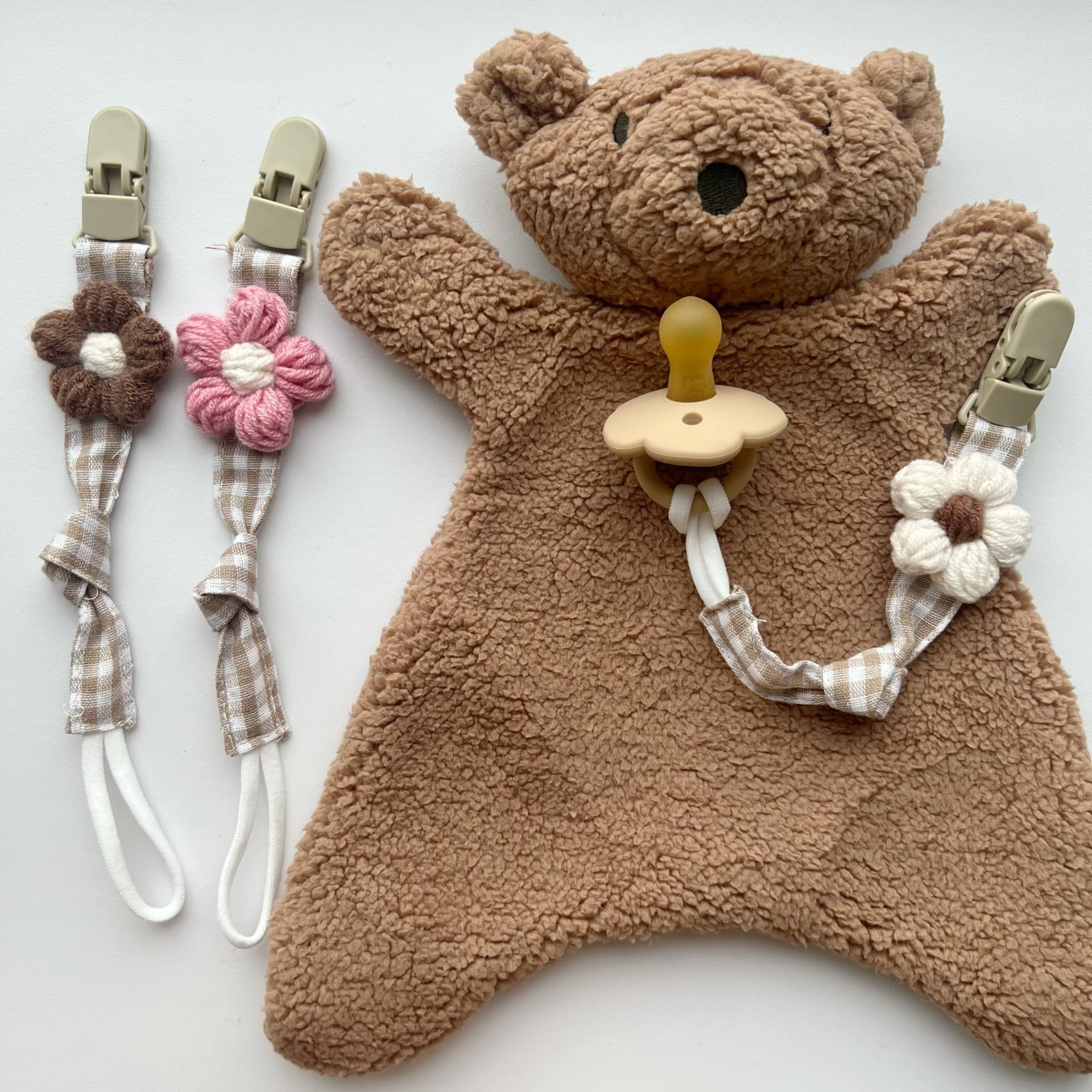 Factory Wholesale Plaid Flower Pacifier Clip Cross-border Best-selling Baby Pacifier Clip Teether Toy Hanging Strap