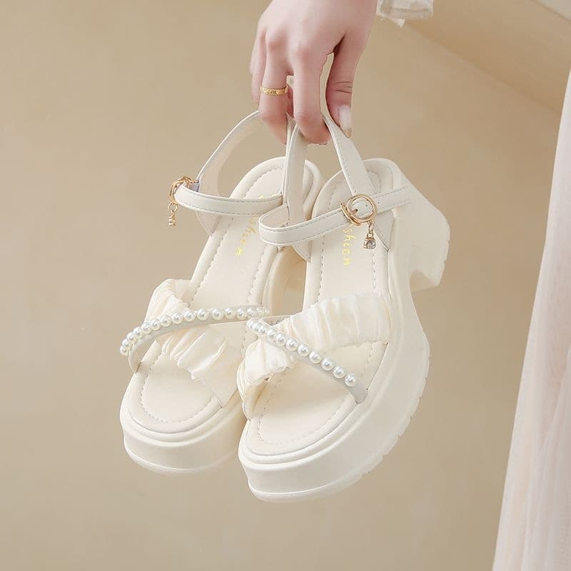 French Pearl Thick Sole Sandals for Dresses 2026 Summer New Casual Versatile Fashion Outdoor Roman Beach Shoes