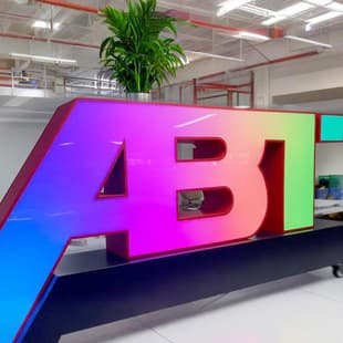 LED RGB Glowing Letters Stainless Steel 3D Letters Full Color Glowing Letters Light Box Advertising Sign Custom