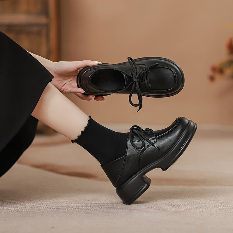 Genuine leather retro black flats for women, round toe lace-up thick sole inner height increase British fleece-lined small size comfortable small leather shoes