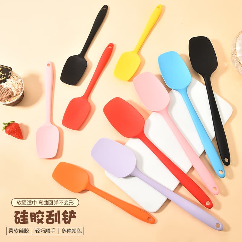 Silicone Spatula Household Baking Tool Heat-Resistant One-Piece Cream Scraper Cake Spreader Mixing Spatula