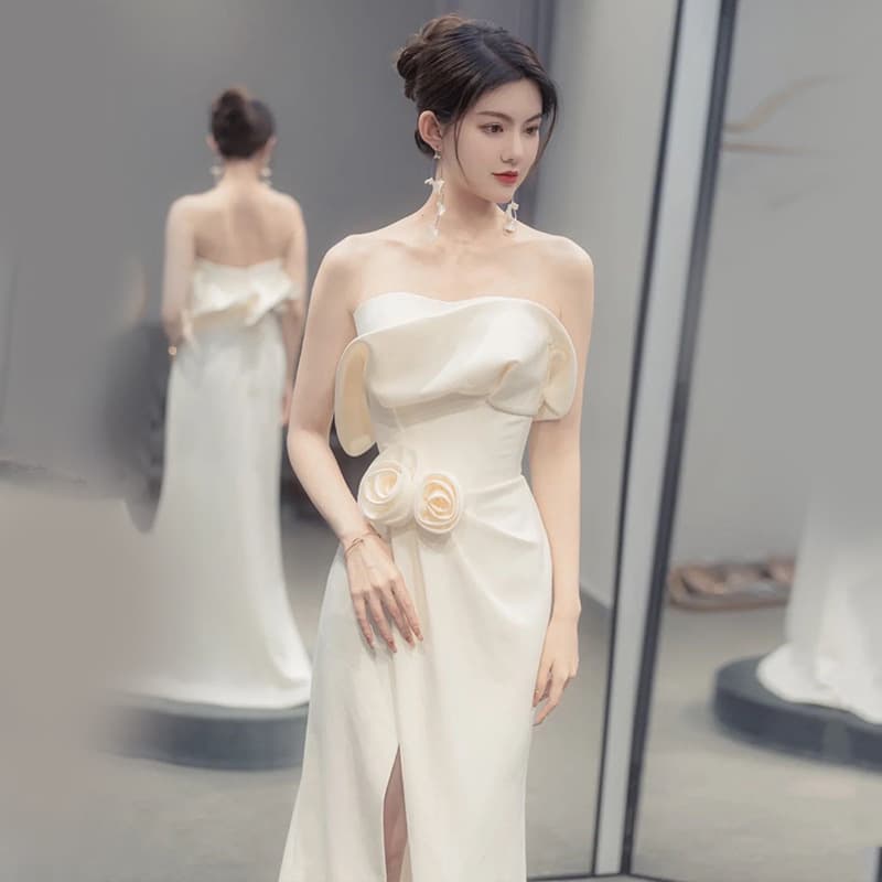 French Light Wedding Dress 2026 New Style Bride Elegant Niche Strapless Off-Shoulder Satin Gown for Petite