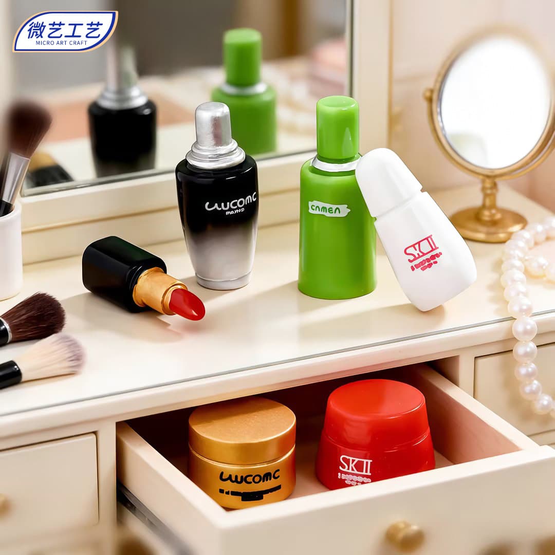 Miniature Simulation Cosmetics Skincare Bottle Model Dollhouse Scene Decoration Accessories Desktop Ornament