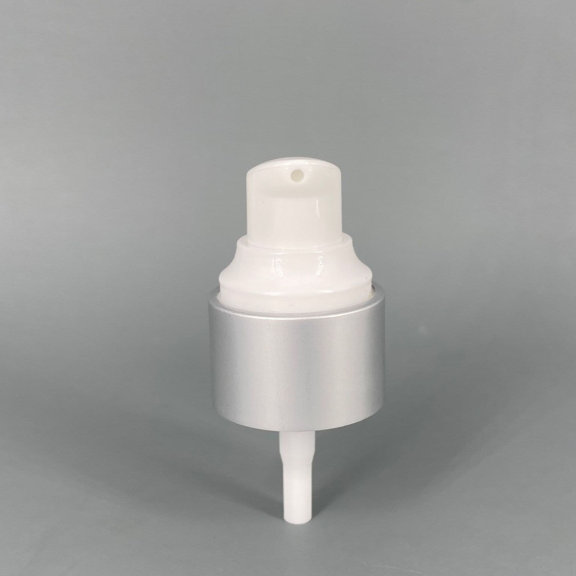 Factory Hot-Selling 24 Thread Arc Shoulder Matte Silver Electroplated Pump Head with AS Half Cover Spray Lotion Cosmetic Packaging