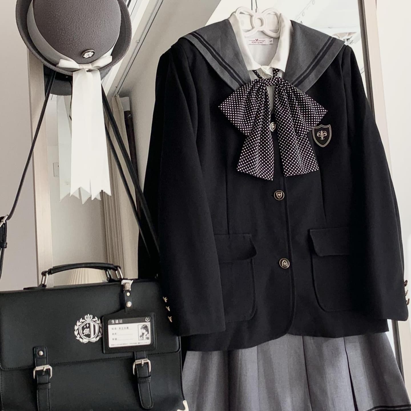 Campus style jk uniform suit for women autumn and winter Guangzhou Thirteenth Line brand women's clothing physical live broadcast stall supply