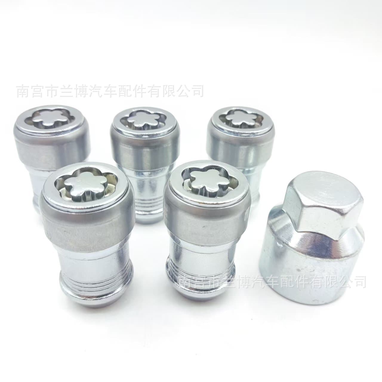 Auto Parts Wheel Lock Locking Ear Nut Kit 82215711 for Jeep Wrangler Gladiator