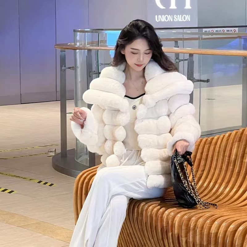 Autumn/Winter White Chinchilla Notch Collar Furry Jacket Striped Faux Fur Luxury Fur-Like Women's Short Casual Versatile