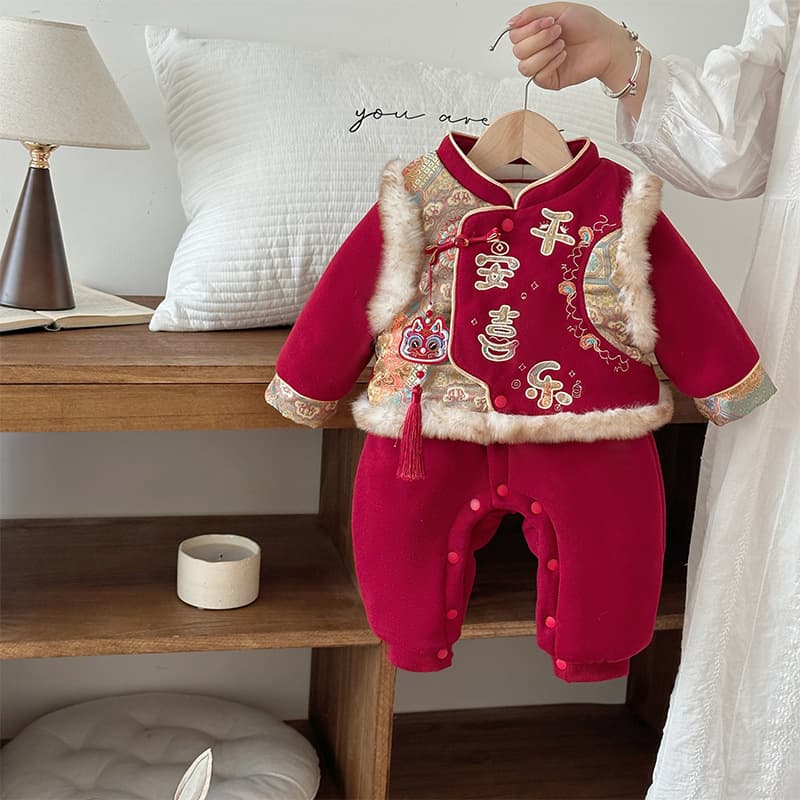 Newborn baby winter New Year's greetings Chinese style peace and joy Tang suit male and female baby's 100th birthday celebration dress