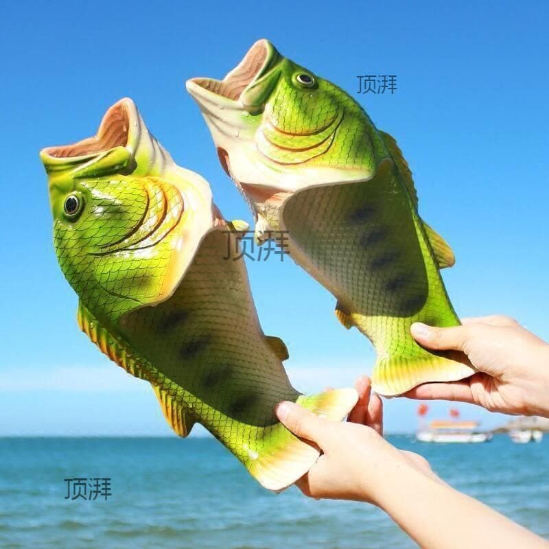 Fish slippers summer men's creative funny Internet celebrity Korean version trendy outer wear beach home non-slip couple social parent-child