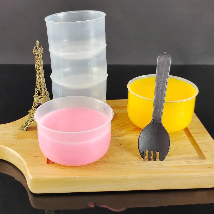 Japanese-style plush cup, soufflé caramel resistant egg pudding cup, disposable PP high-temperature resistant plastic cup.