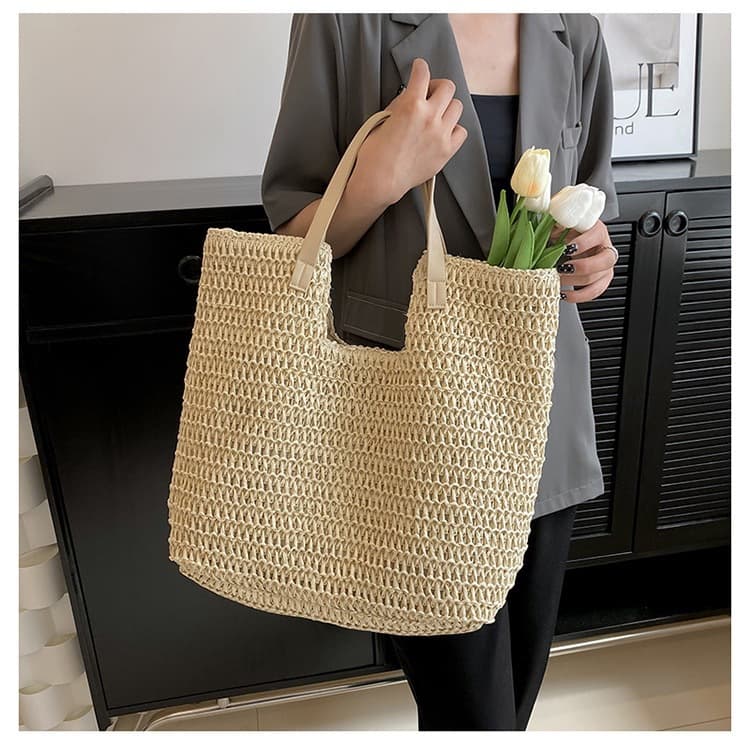 Premium Handwoven Straw Bag for Women, New Large Capacity Shoulder Tote Bag for Vacation Beach