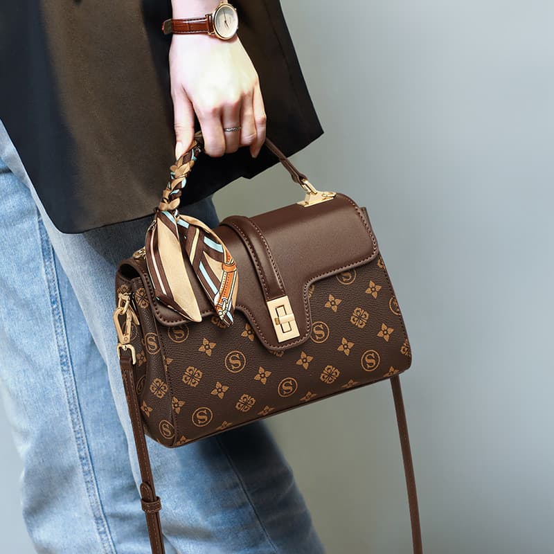 Handbags Women's 2026 New Crossbody Bags Large Capacity Bags Middle-aged Mother Bags Gift Commuting Women's Bags