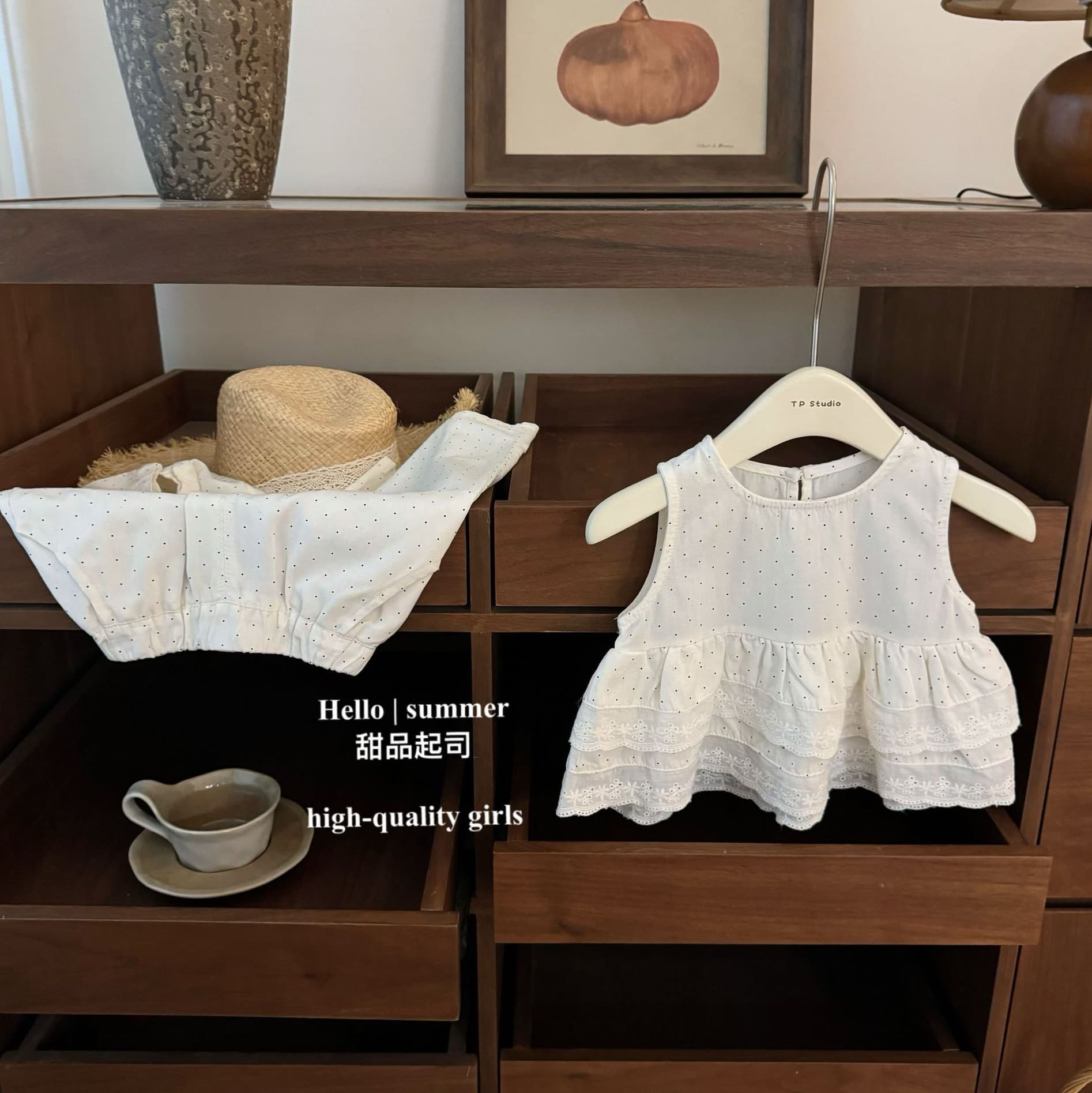 [Dessert Cheese] Breathable mini air conditioner! Baby girl Korean style sweet polka dot ruffled babydoll shirt pants set